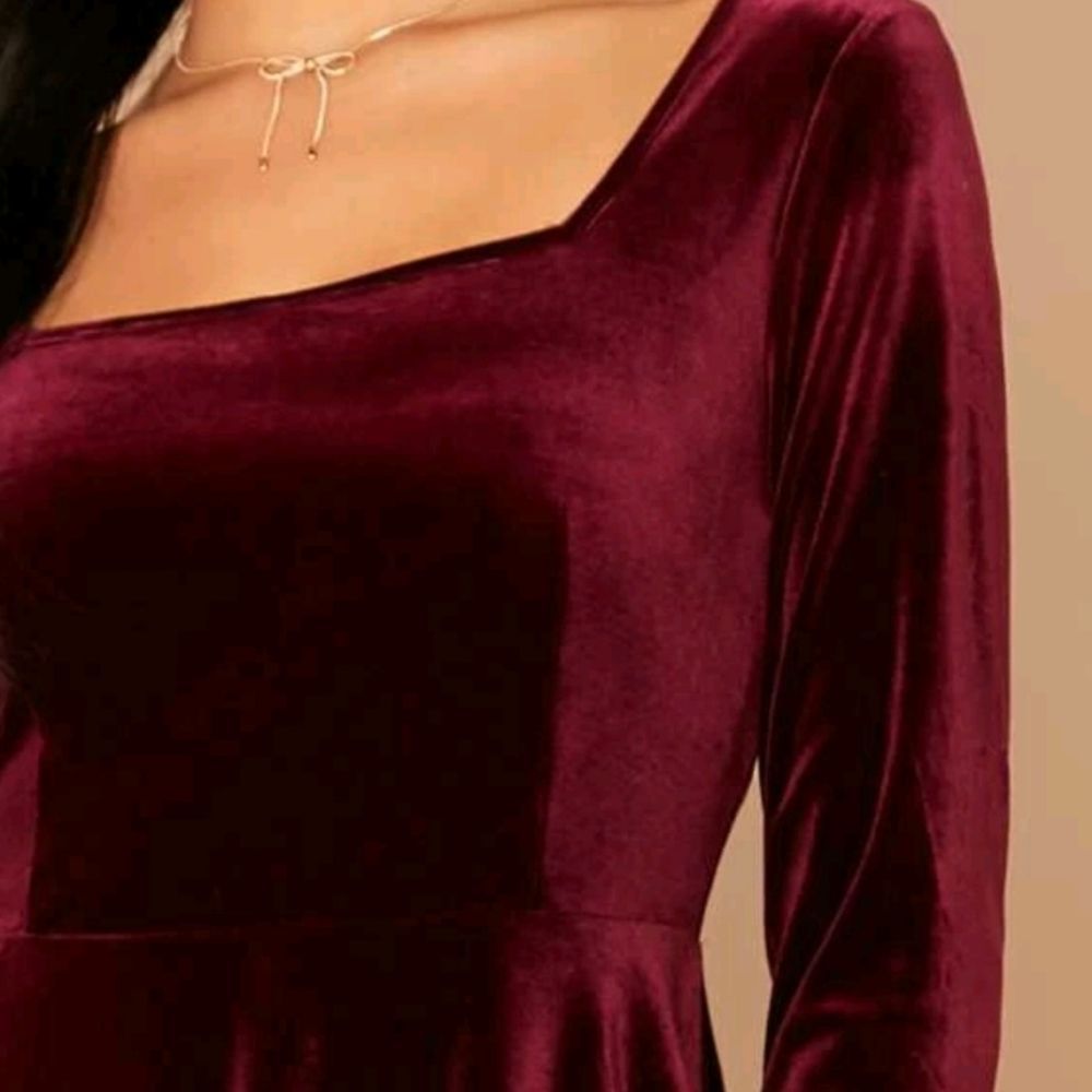Square Neck Burgundy Velvet Dress - Picture 4 of 5